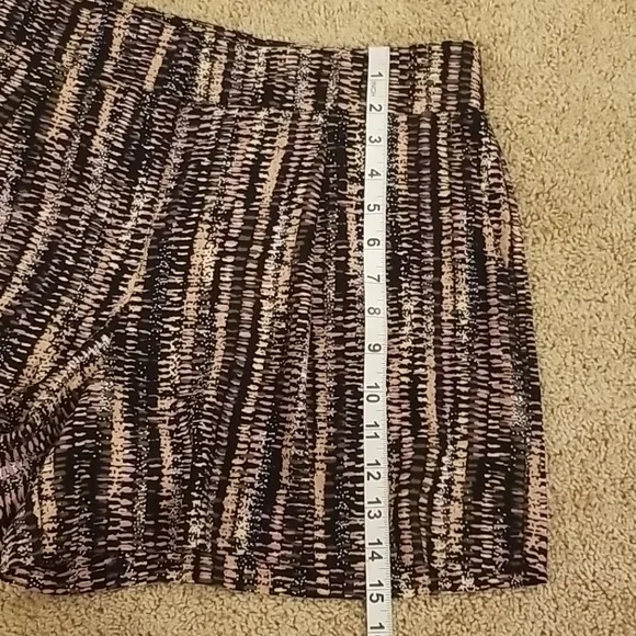 ANN TAYLOR Size 8 Pleated Loose Fitting Shorts - Picture 5 of 7